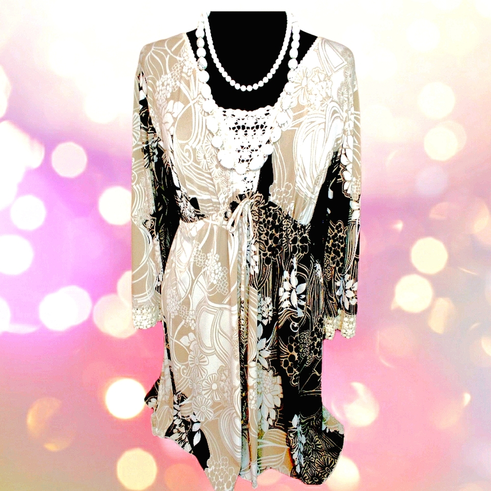 Soma Intimates Lace Sleeve VNeck Dress/ Night Gown